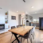 Dora By Interhome Feriehus Pula