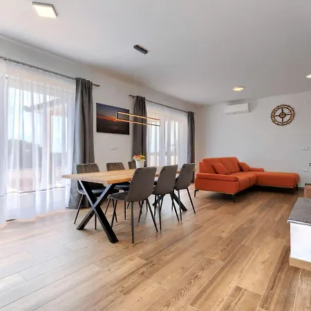 Feriehus Dora By Interhome *