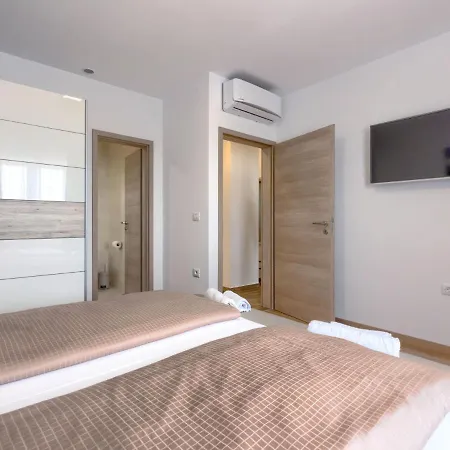 Dora By Interhome 別荘