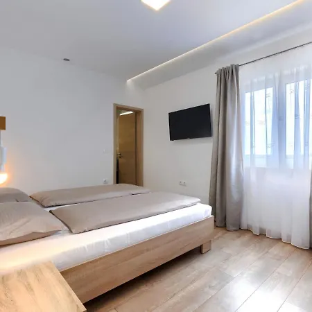 Dora By Interhome 別荘 プーラ