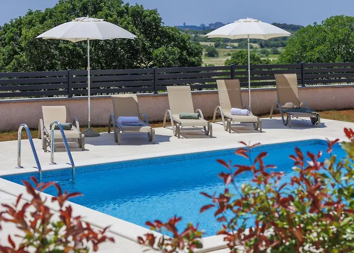 Hébergement de vacances Dora By Interhome Pula